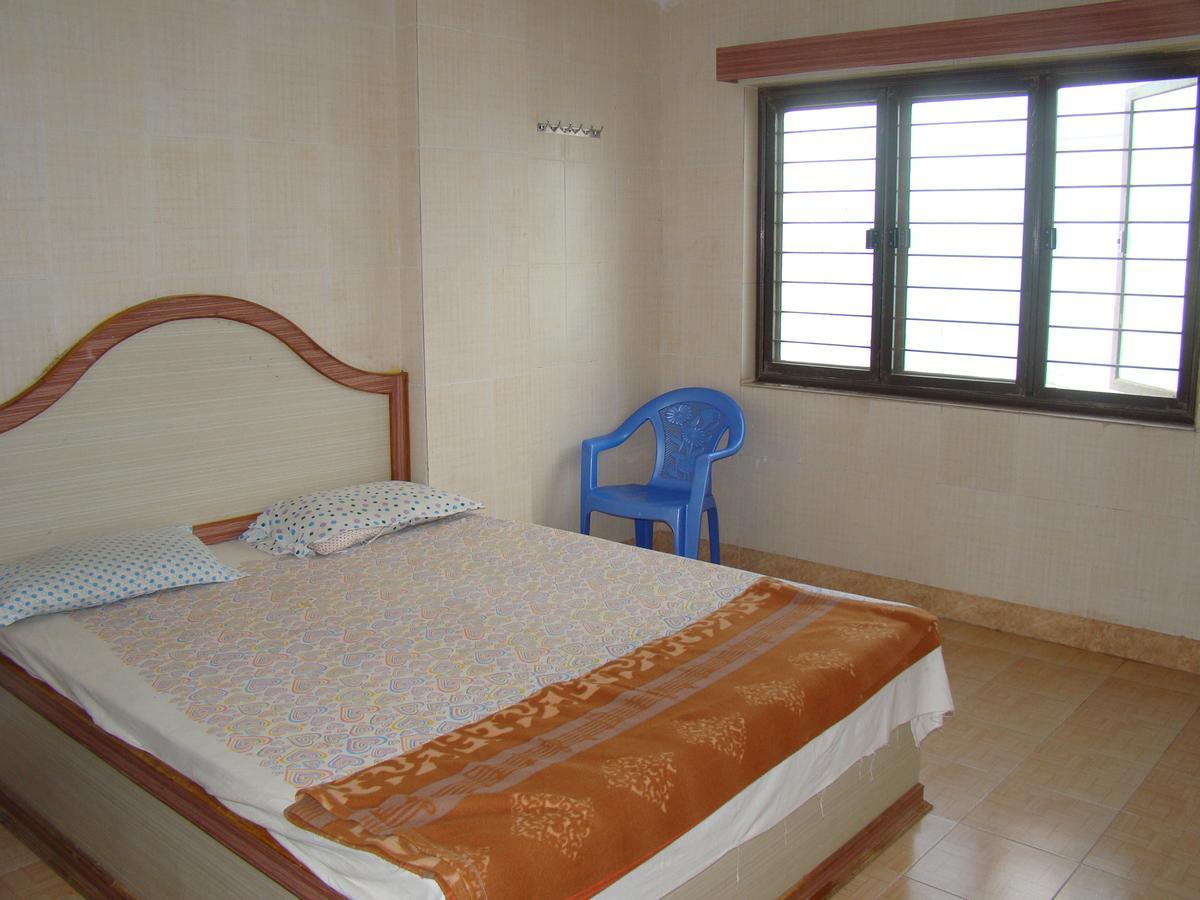 Sreeniketanam Lodge Madhavaram Bagian luar foto